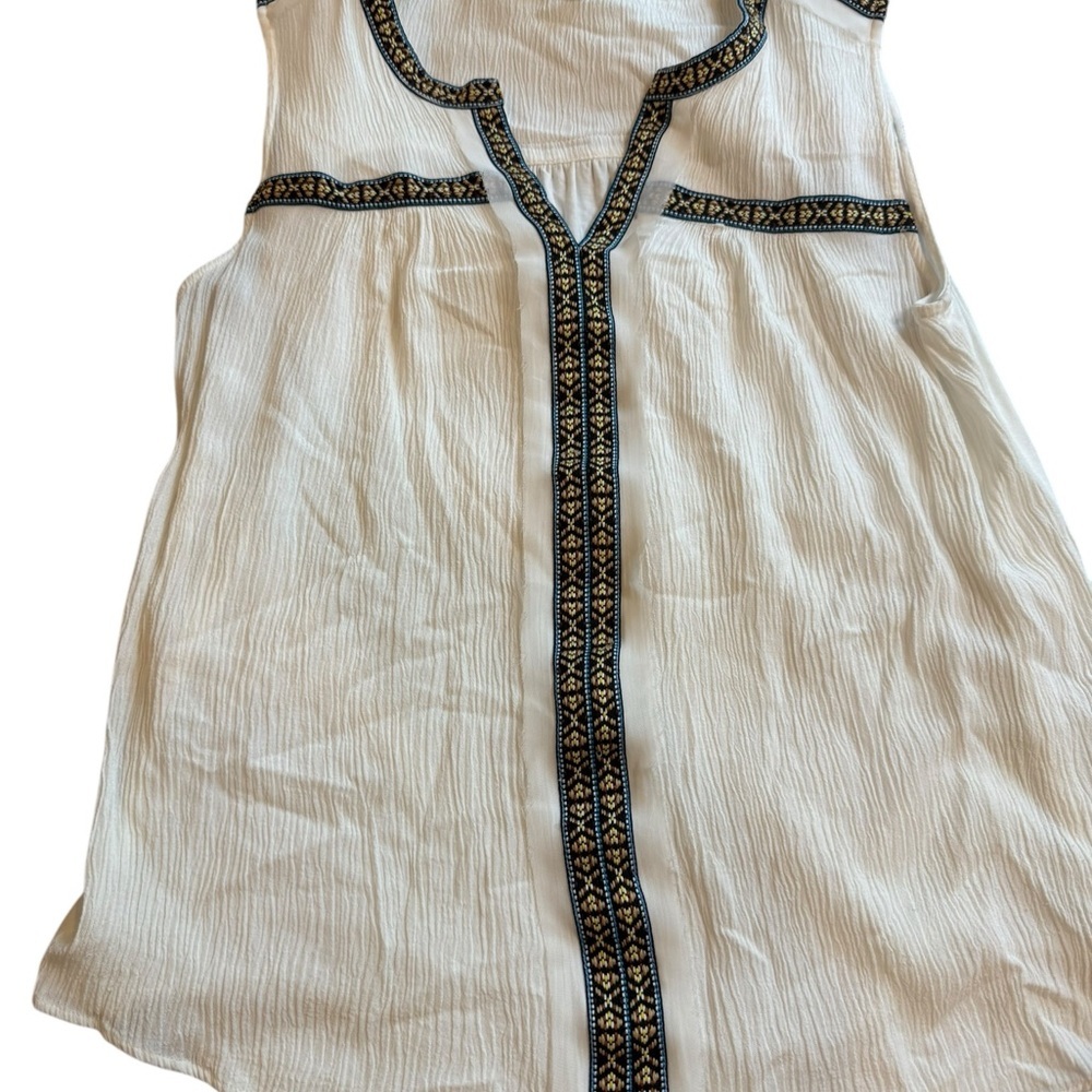Daniel Rainn White Sleeveless Embellished Blouse‎